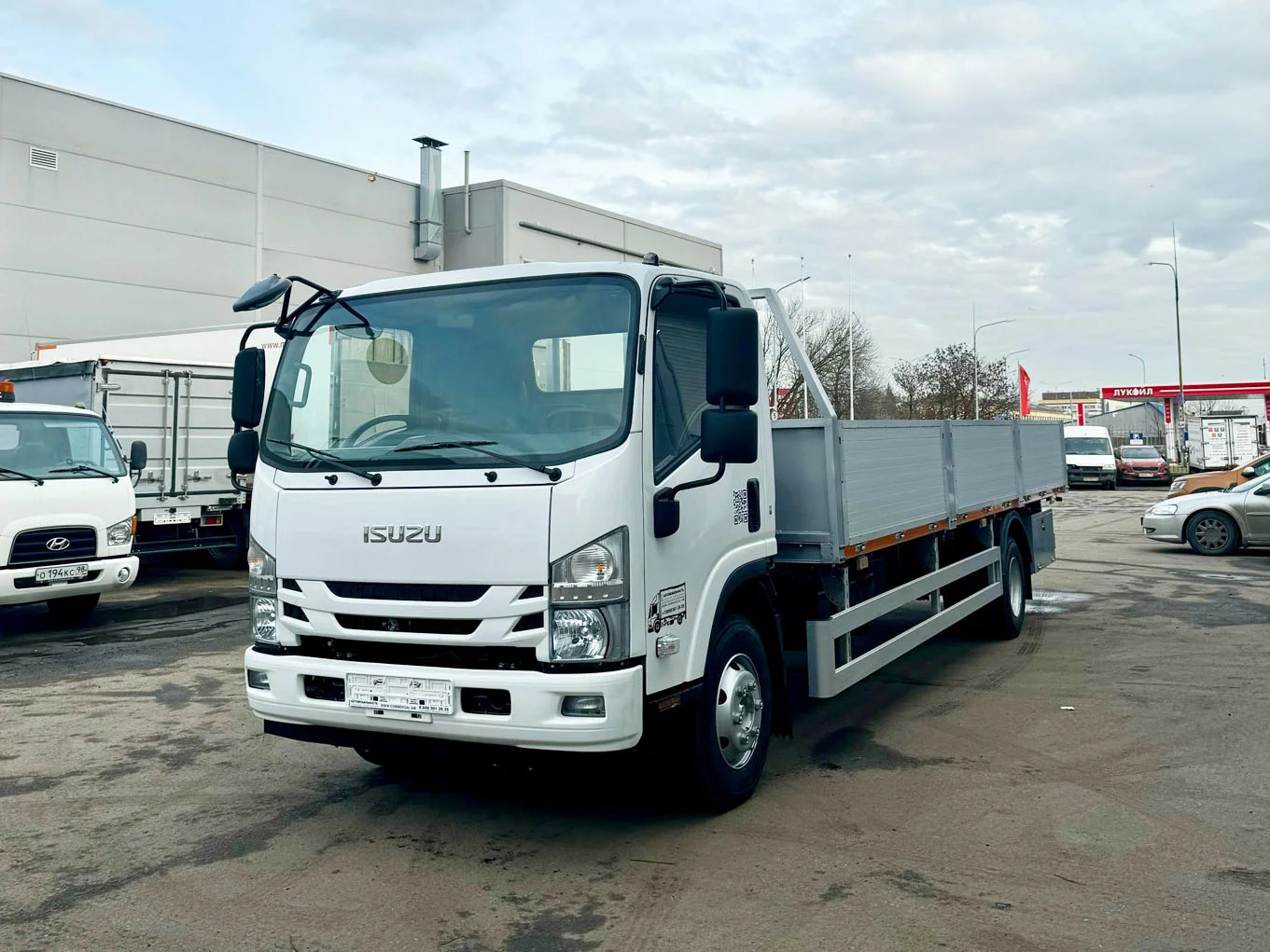 ISUZU грузовик бортовой, 10,5 т без спальника фото 6