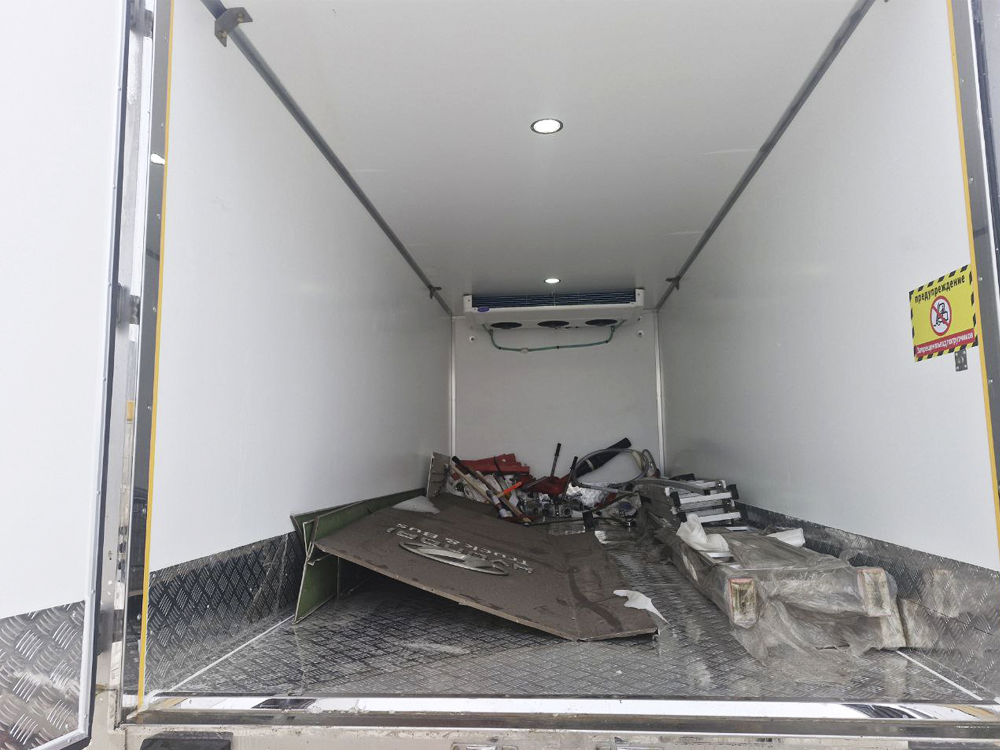 ISUZU рефрижератор 5 тонн, 5,2 м фото 3