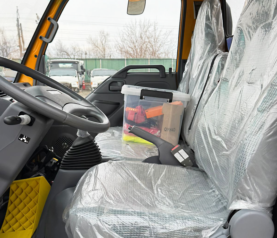 ISUZU Грузовик Автогидроподъемник 4х2, 18 м. фото 4