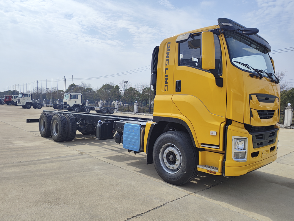 ISUZU Самосвал 6х4, 35 тонн фото 5