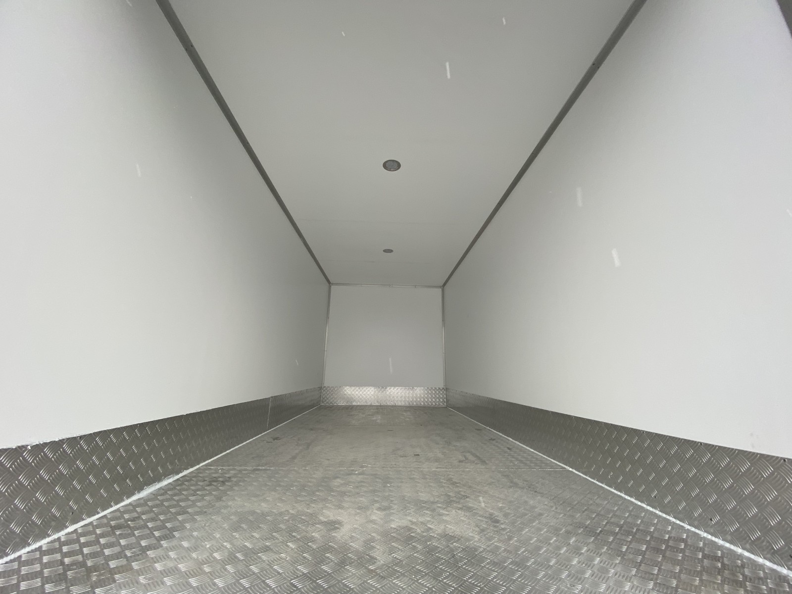 Рефрижератор ISUZU Elf 3,5 т фото 4