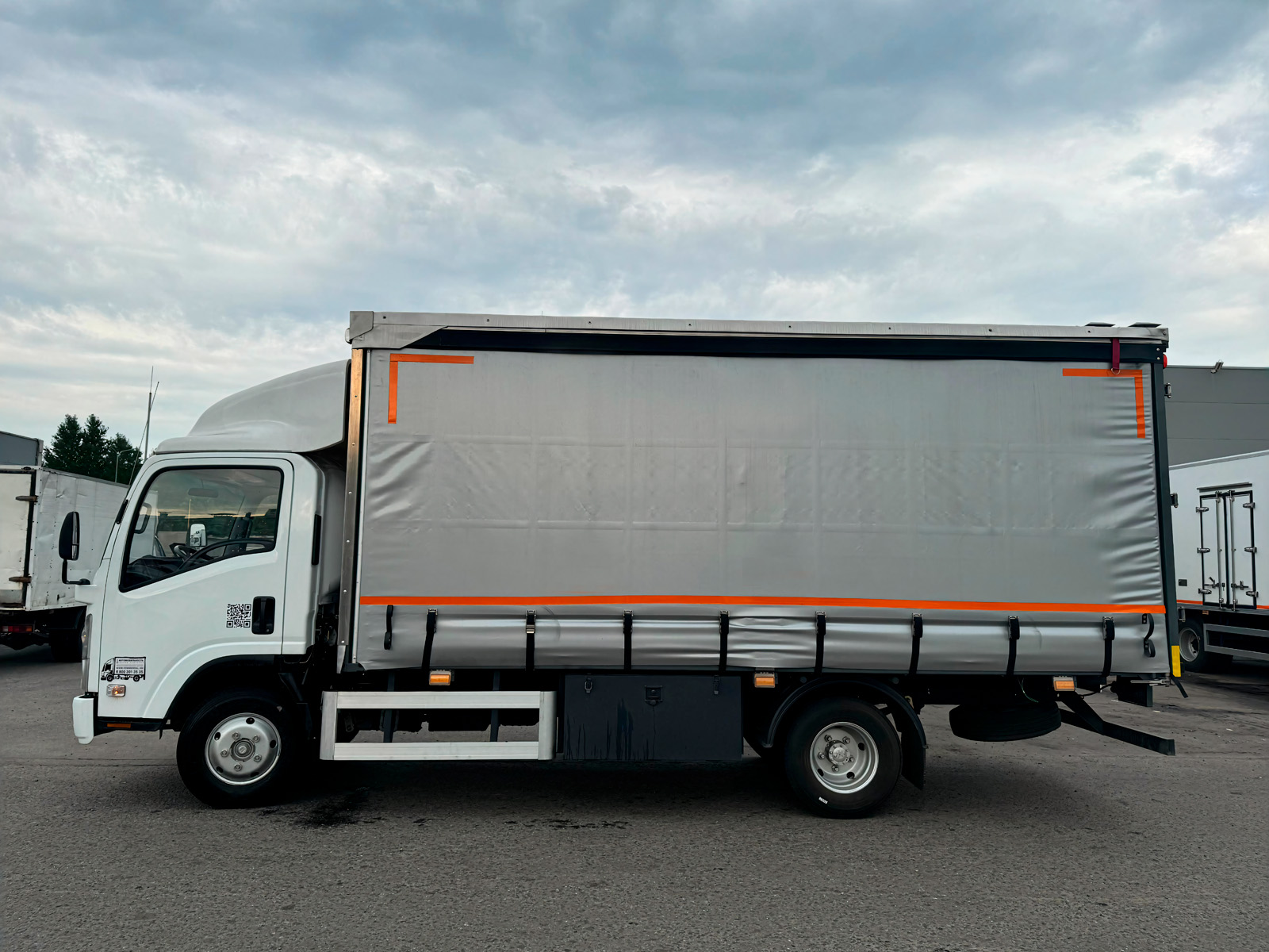 ISUZU Elf бортовой грузовик 3,5 тонн фото 3