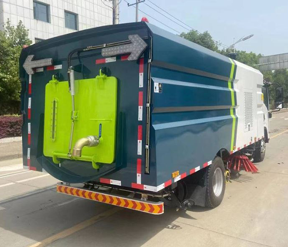 Подметальная машина ISUZU, 10.5 тонн фото 2