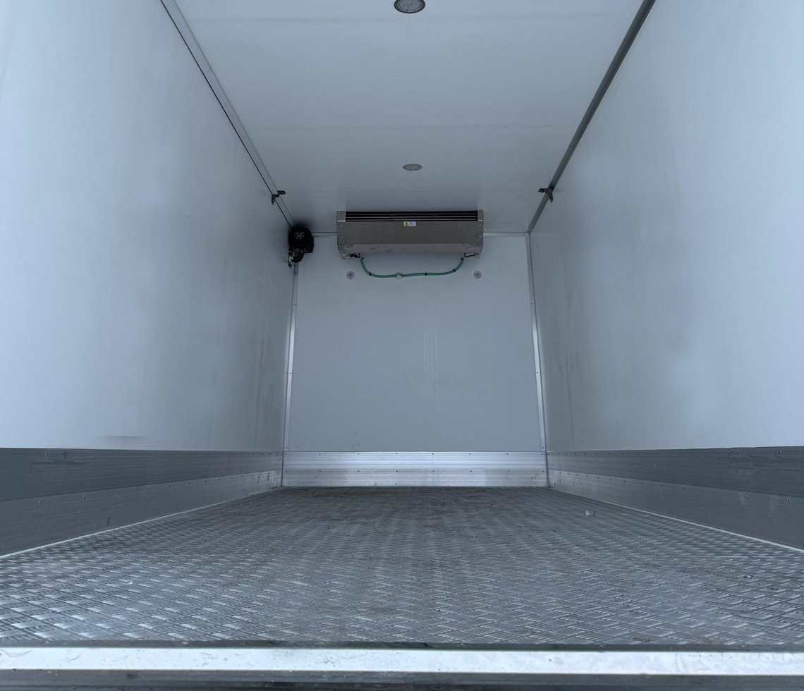 Рефрижератор Isuzu NQR90 полный привод 4x4, 10.5 тонн фото 7