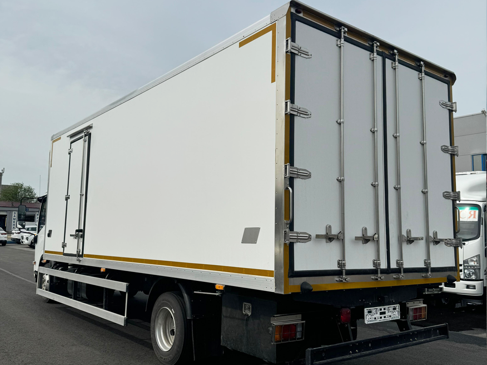 ISUZU рефрижератор 5,5 т фото 5