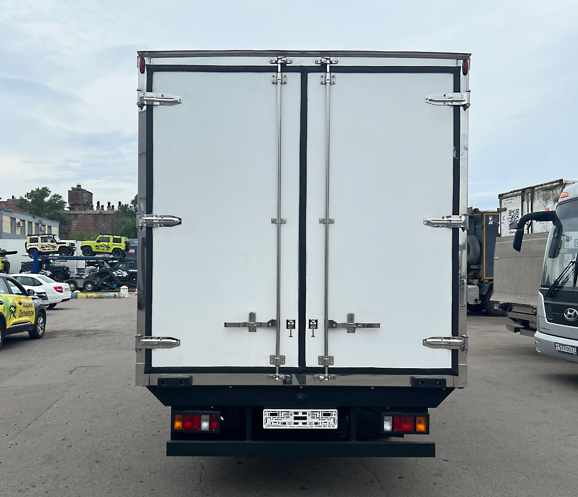 ISUZU ELF 3.5 (P700) Изотермический фургон 4х2 фото 3