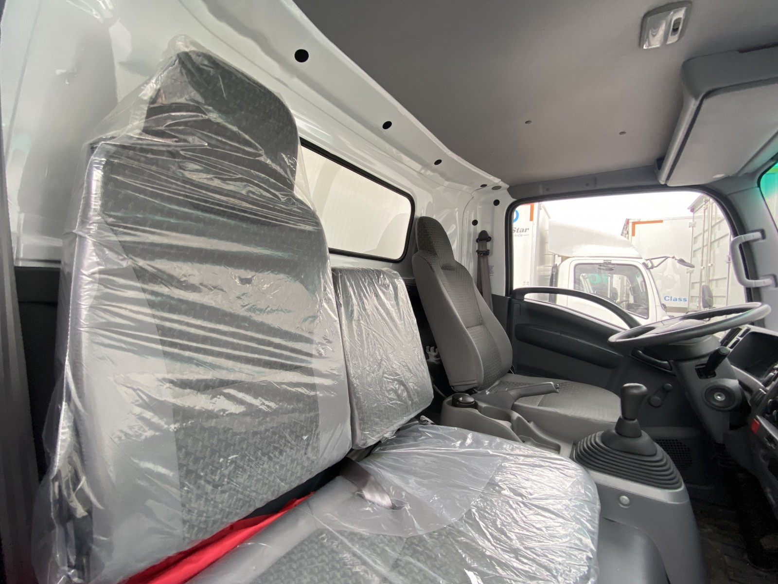 Рефрижератор ISUZU Elf 3,5 т фото 3