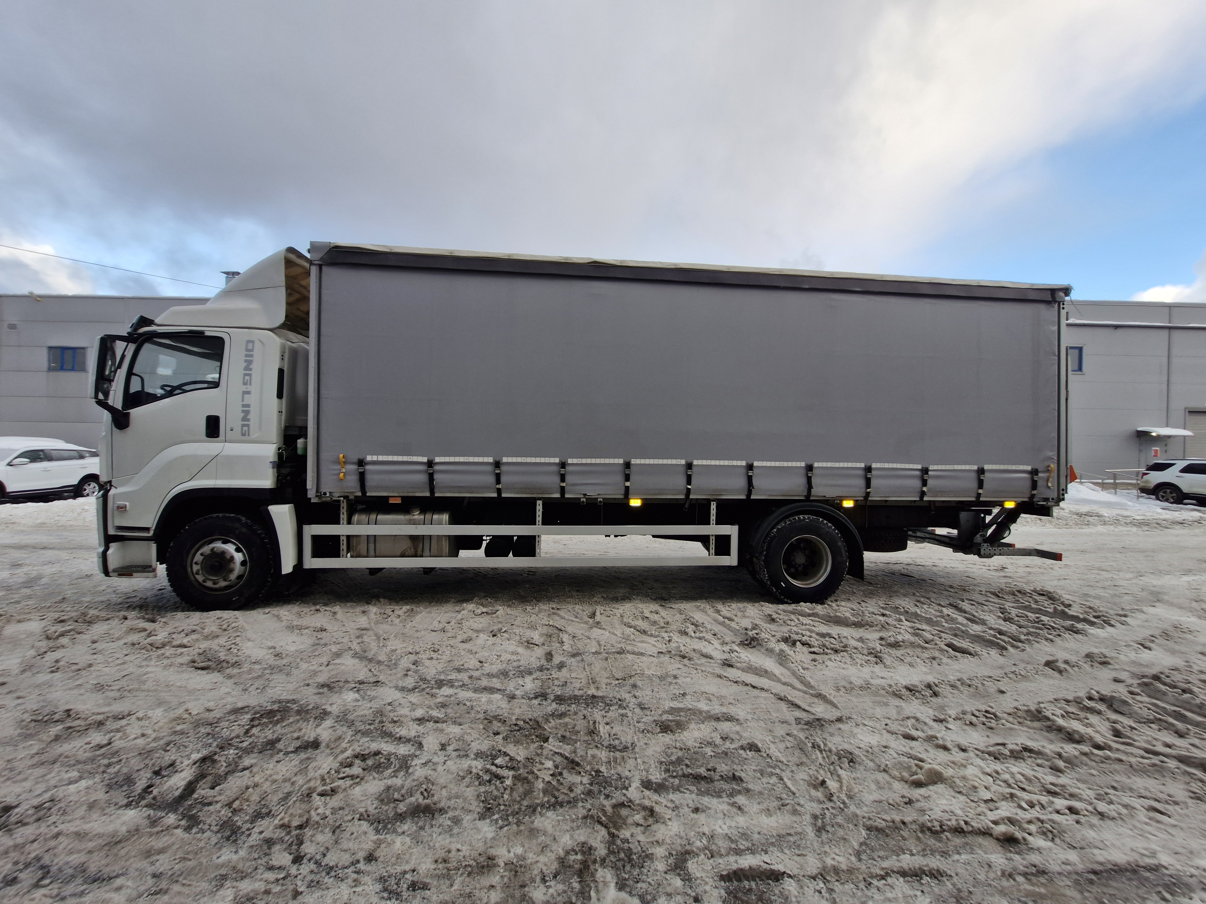 ISUZU Бортовой 10 т., 6,7 м фото 2